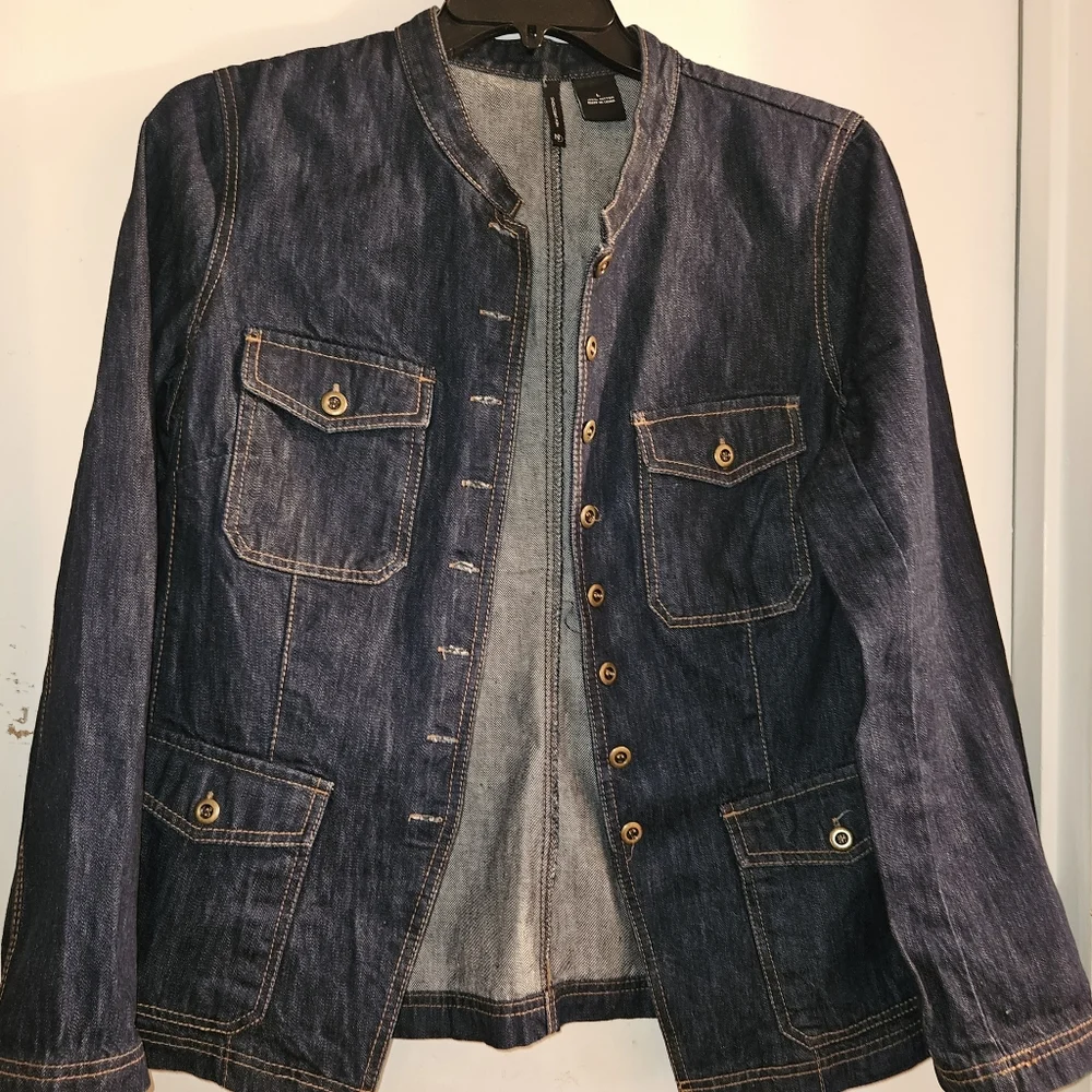 Jacket - Picture 1 of 4